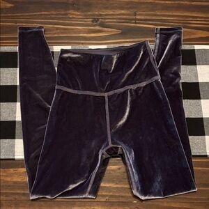 Beyond Yoga Velvet Leggings Deep Amethyst xs